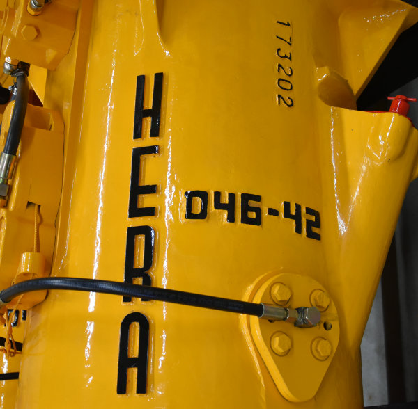 هيرا D46-42 مطرقة ديزل